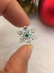 Green & White Pendant - Snowflake (PE214)