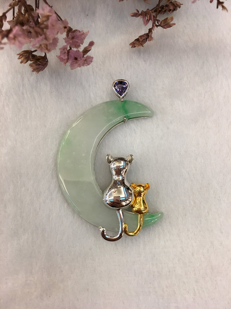 Light Green Jade Pendant - Moon With Cats (PE280)