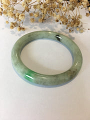 Light Green Jade Bangle - Round (BA049)