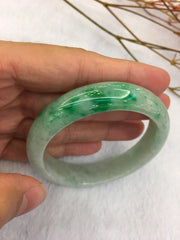 Light Green Jade Bangle - Round (BA045)