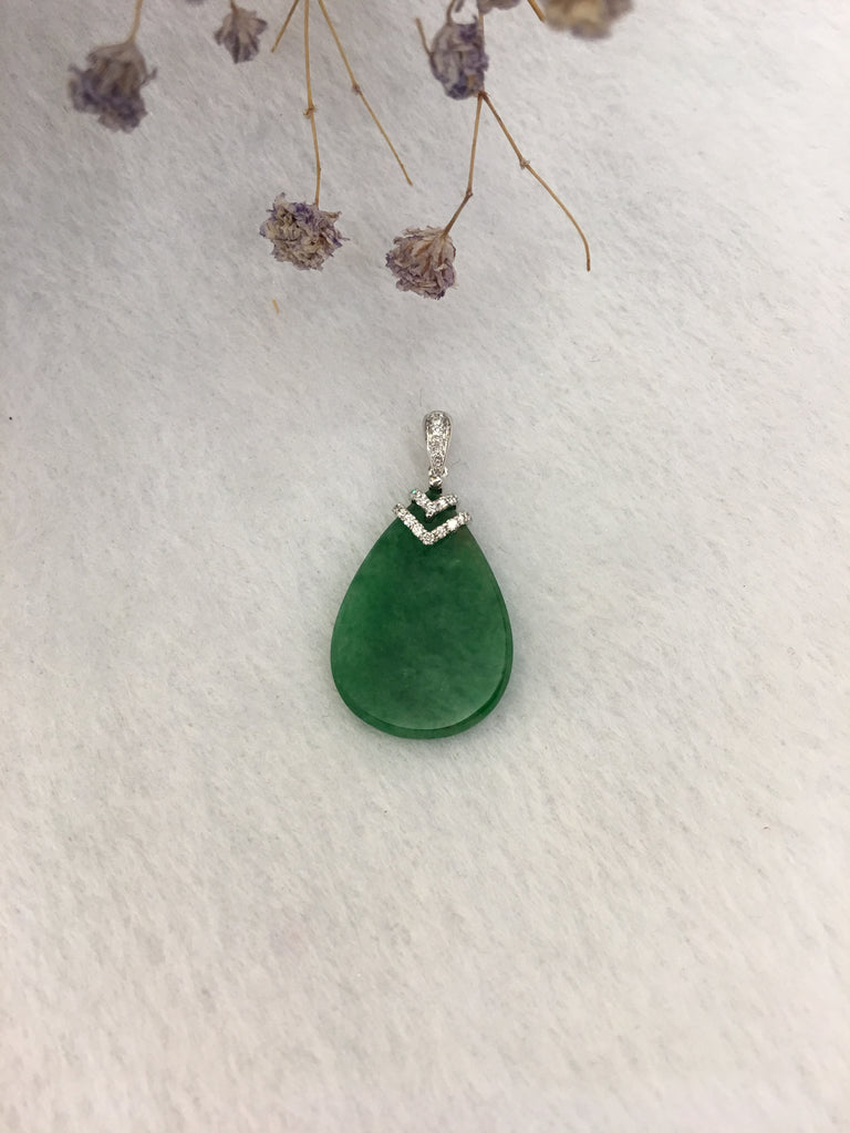 Green Jade Pendant - Pear Shape (PE339)