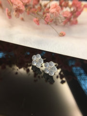 Icy White Earrings - Flowers (EA073)