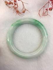 Light Green Jade Bangle - Round (BA034)