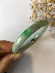 Light Green Jade Bangle - Round (BA049)
